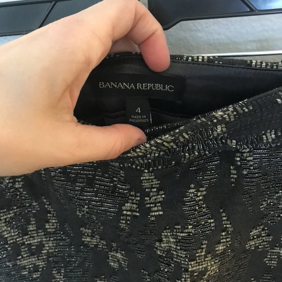 Banana Republic pencil skirt (NWT, size 4) - Picture 8 of 11